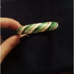 بنگل طلایی سبز زیبا و شیک  0001
